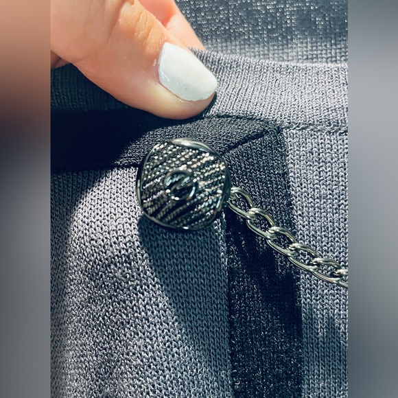 Ming Wang Gray and Gray knee length elegant medium dress 22” pit & 37” length - Picture 5 of 9